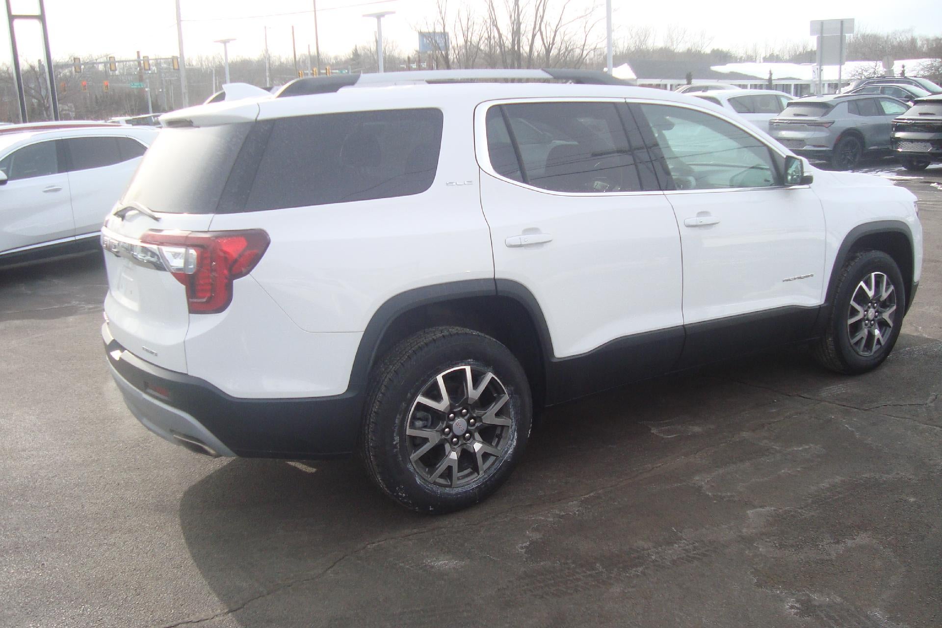 2023 GMC Acadia SLE