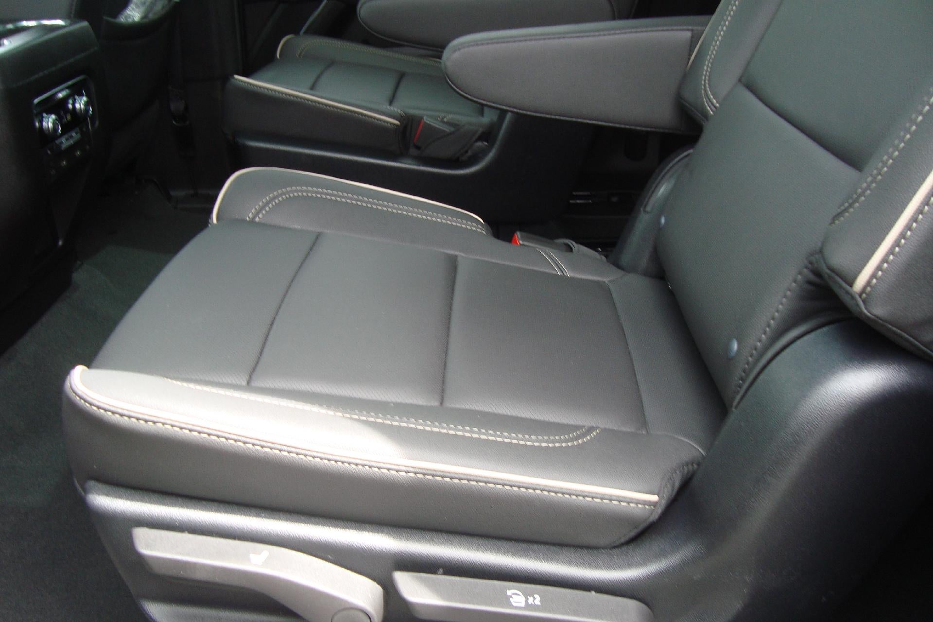 2025 GMC Yukon XL Elevation