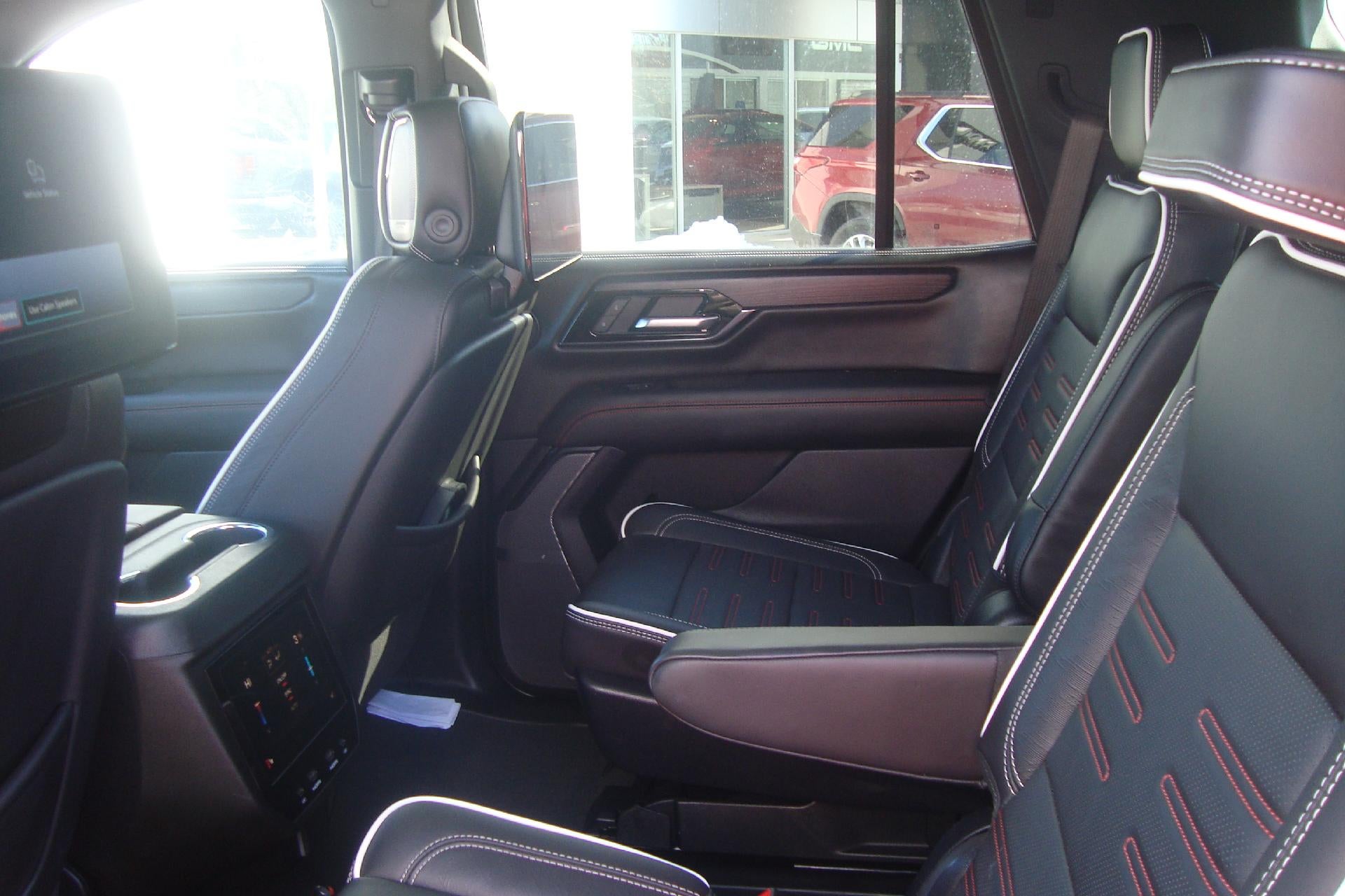 2025 GMC Yukon AT4 Ultimate