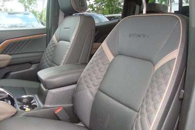 2025 GMC Canyon 4WD Denali
