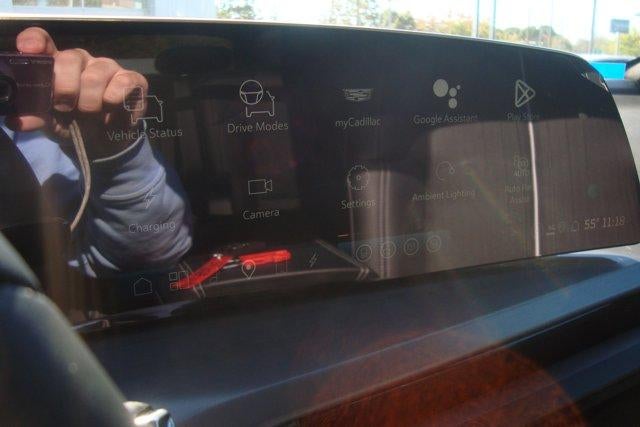 2026 Cadillac VISTIQ Luxury