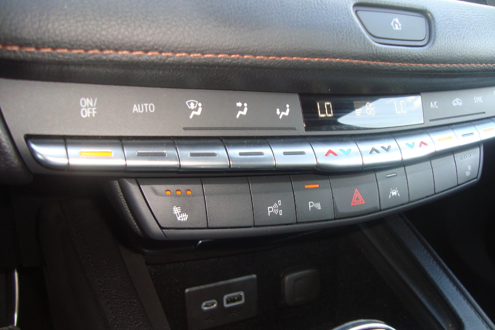 2022 Cadillac XT4 AWD Sport