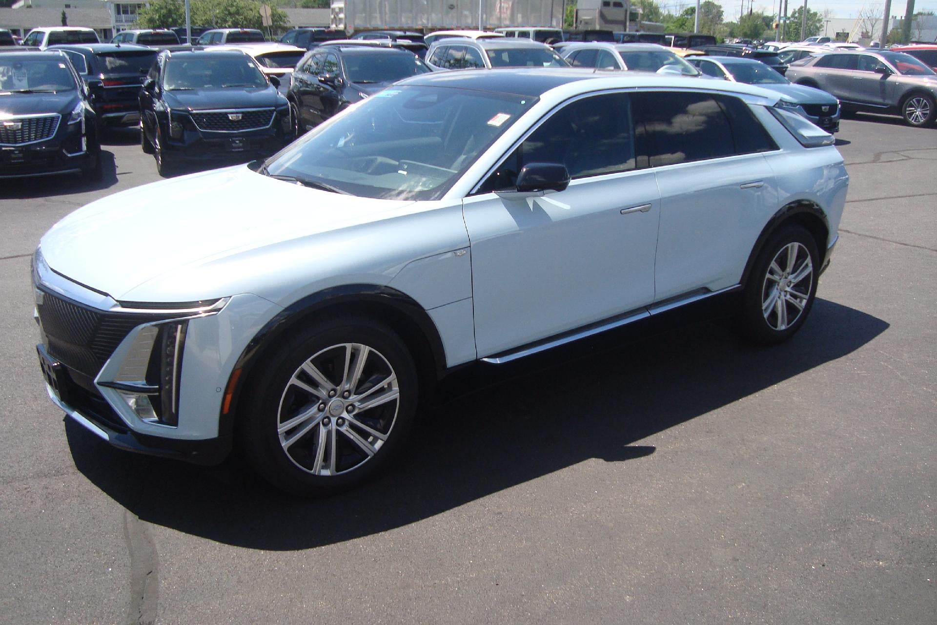 2024 Cadillac LYRIQ Tech