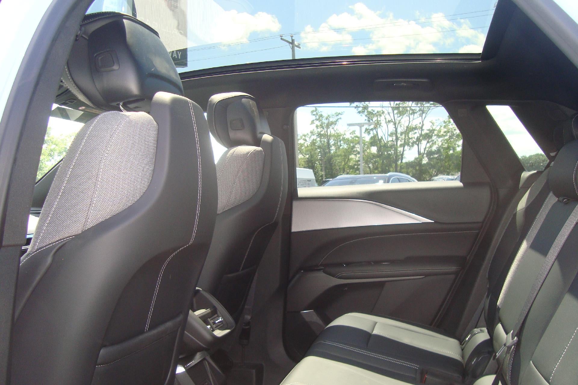 2024 Cadillac LYRIQ Tech