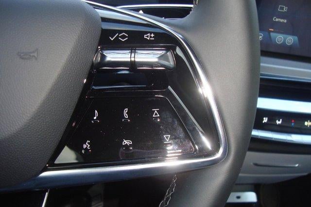 2025 Cadillac LYRIQ Luxury 1