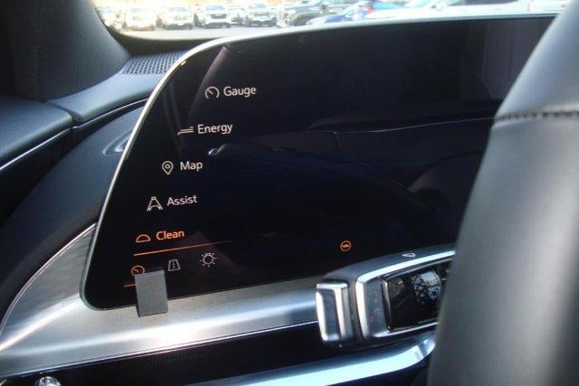 2025 Cadillac LYRIQ Luxury 1