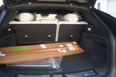 2025 Cadillac LYRIQ Luxury 1