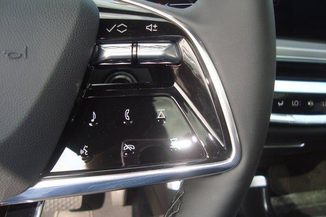 2025 Cadillac LYRIQ Sport