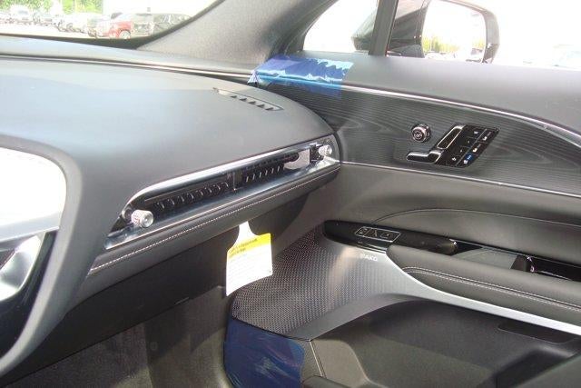 2025 Cadillac LYRIQ Sport