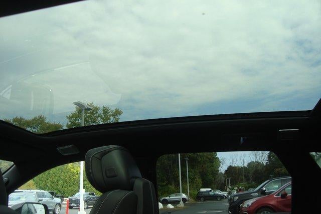 2026 Cadillac LYRIQ -V