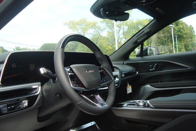 2026 Cadillac LYRIQ -V