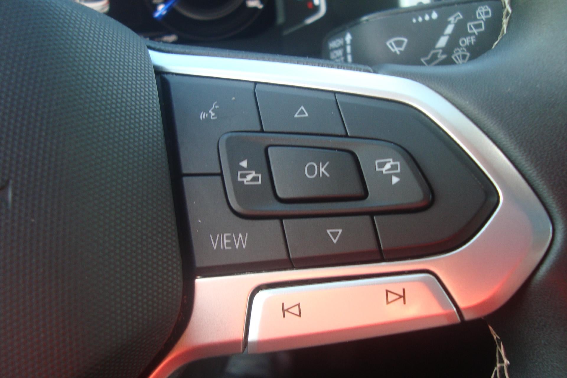 2022 Volkswagen Atlas 2.0T SE w/Technology