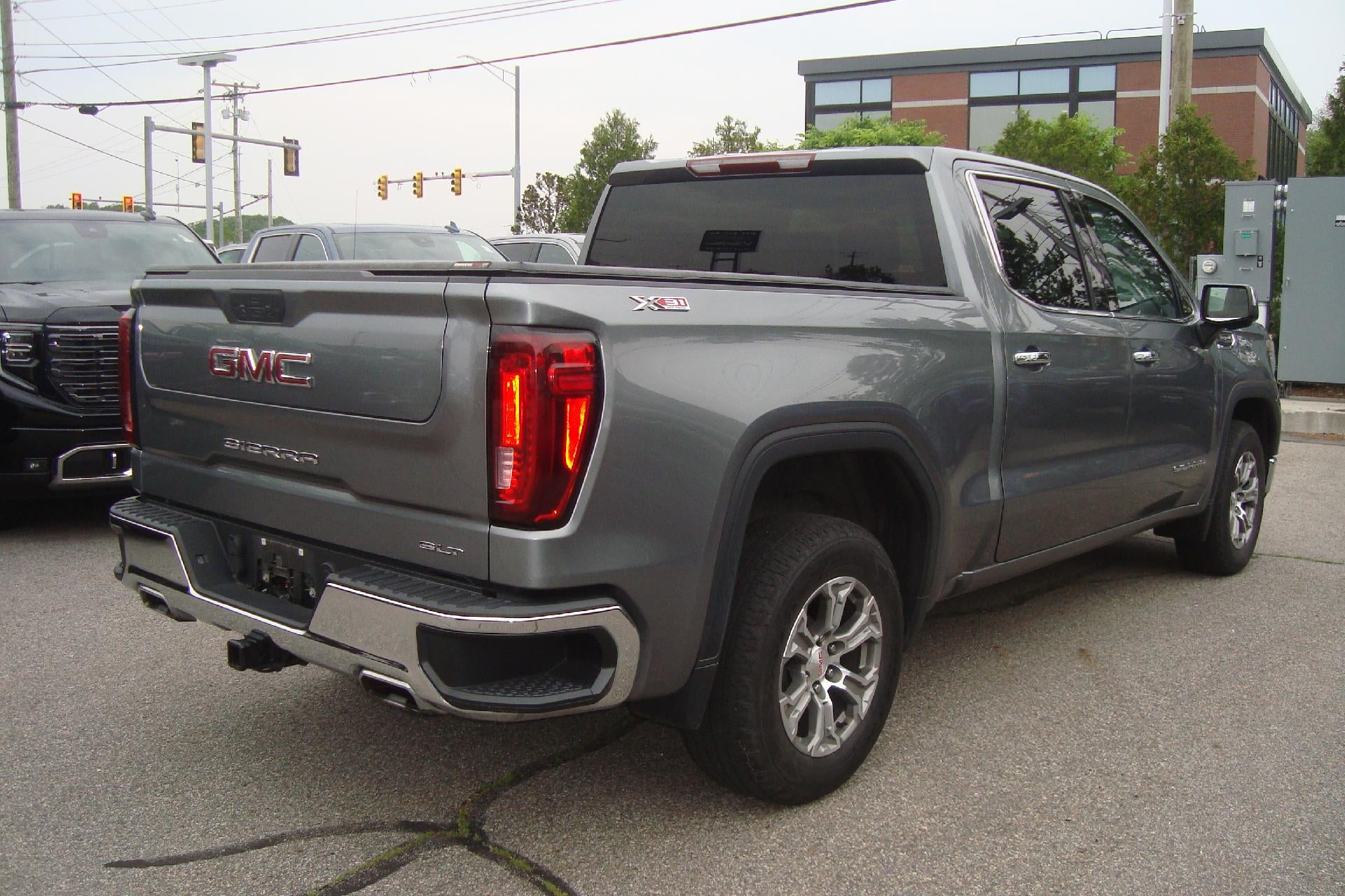 2021 GMC Sierra 1500 SLT