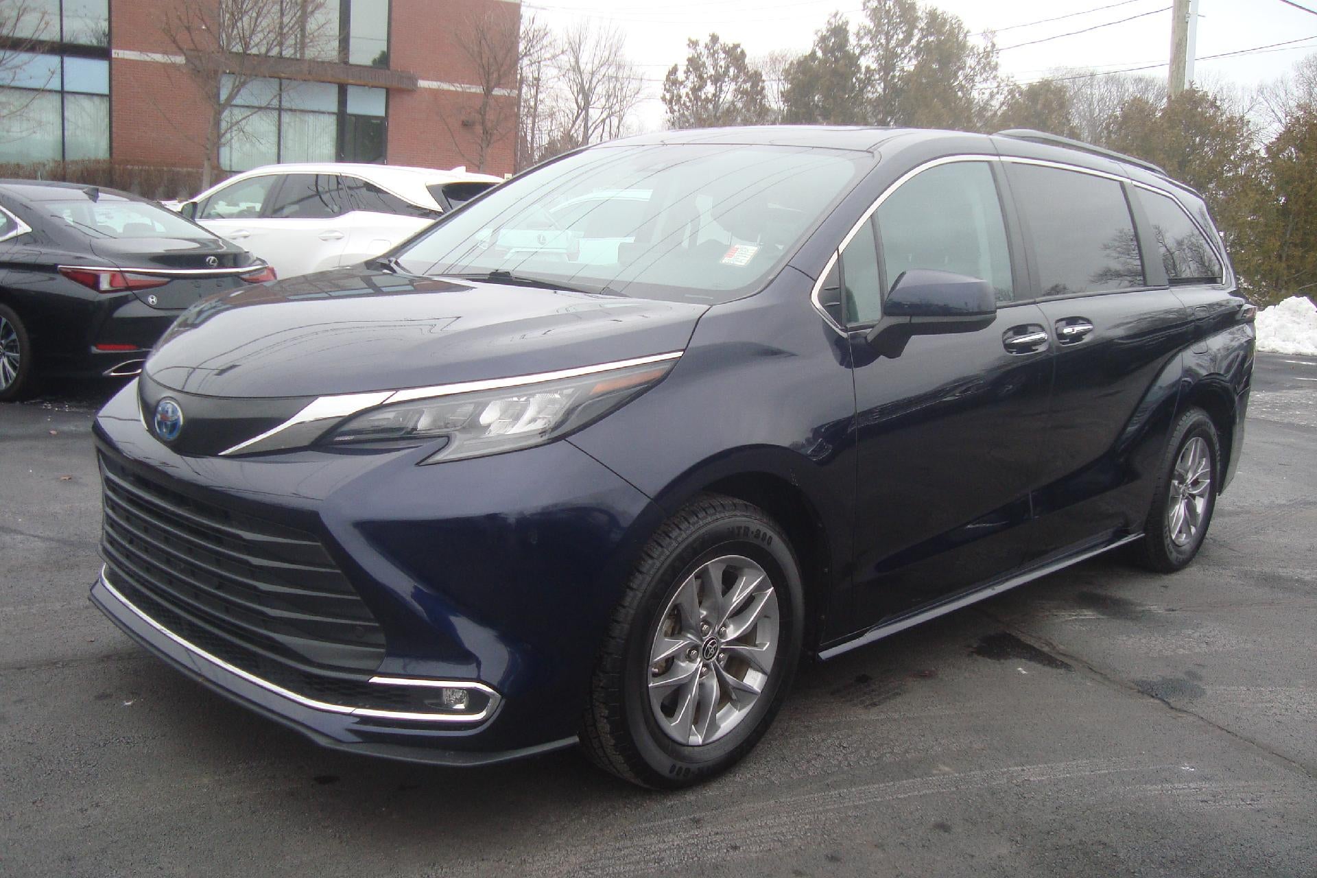 2024 Toyota Sienna XLE