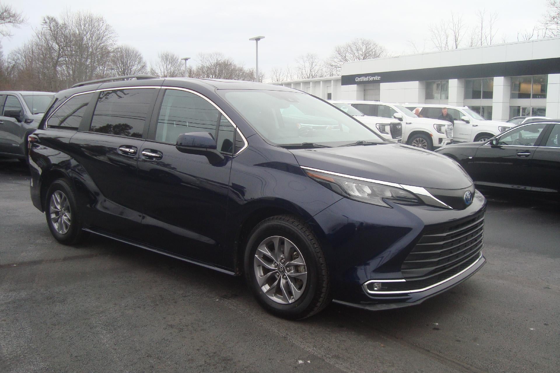 2024 Toyota Sienna XLE