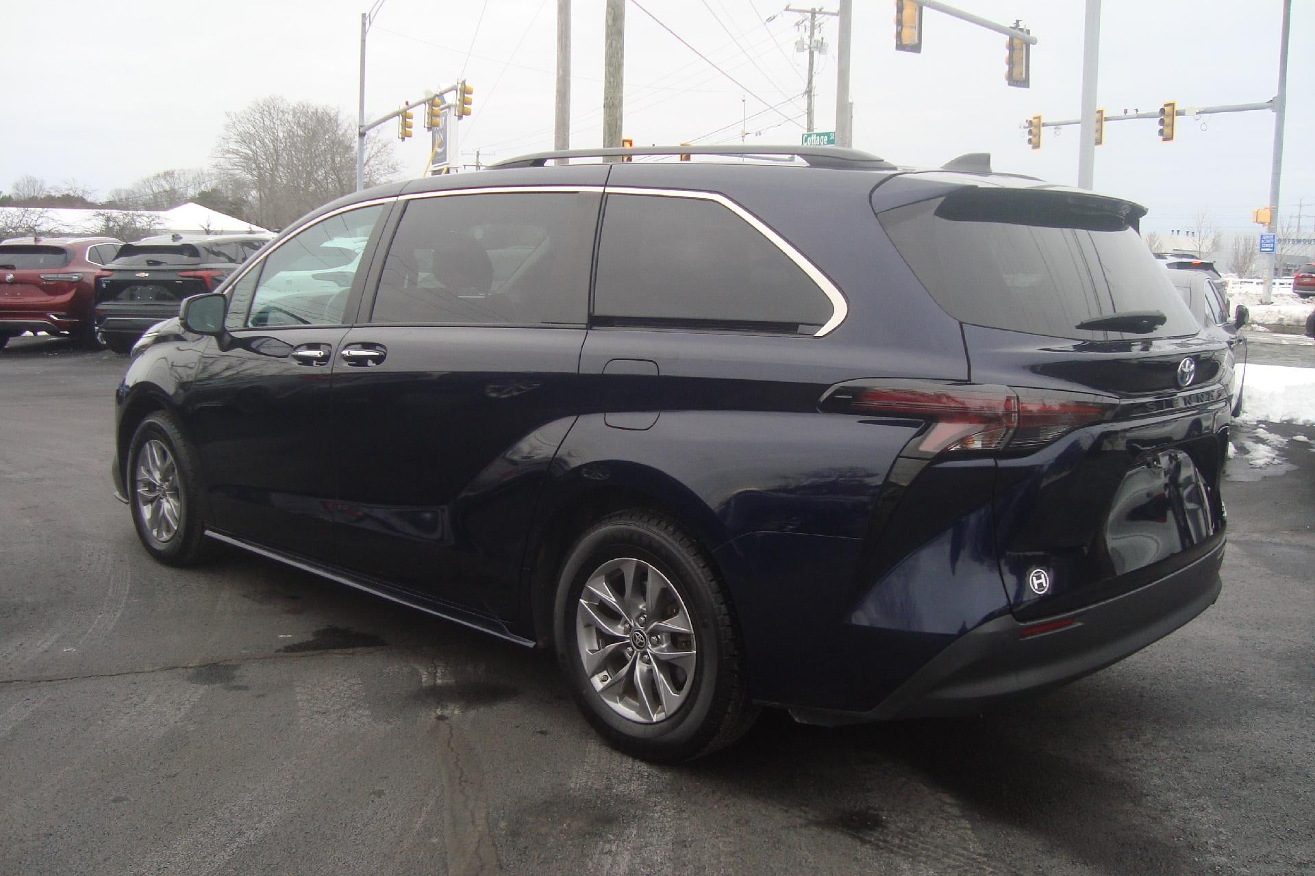 2024 Toyota Sienna XLE